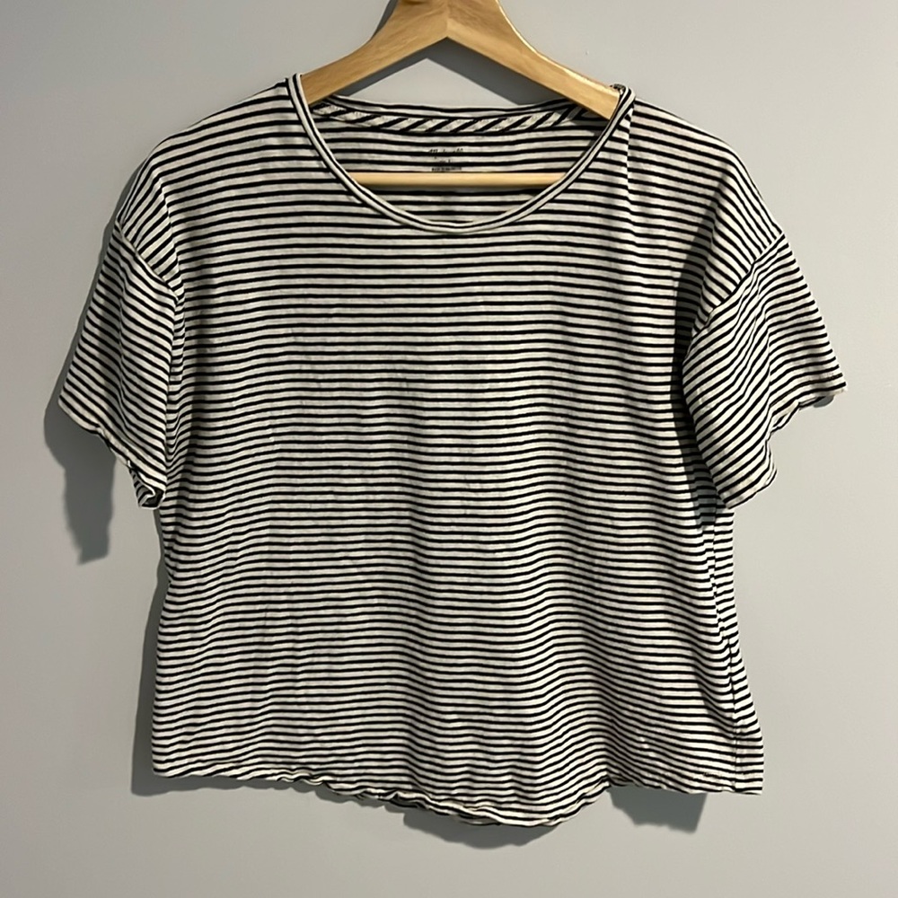 Madewell black & white stripe tee